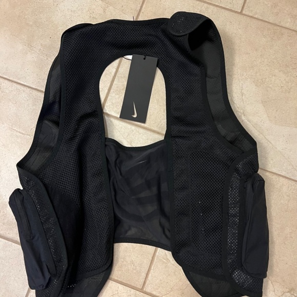 Nike ISPA vest - Picture 2 of 7